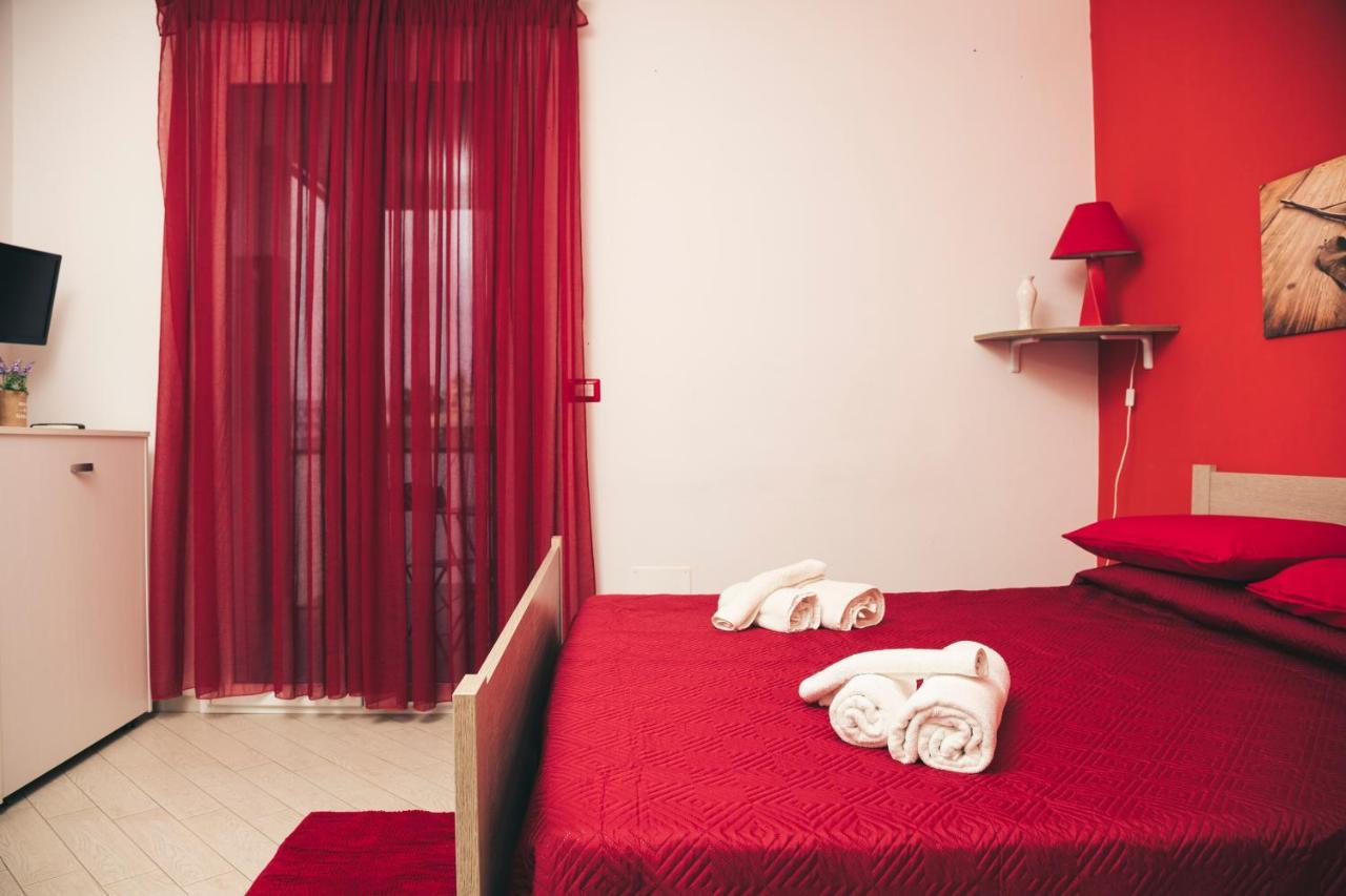 Corso Italia Rooms By Ap Apartment Gallipoli Bagian luar foto